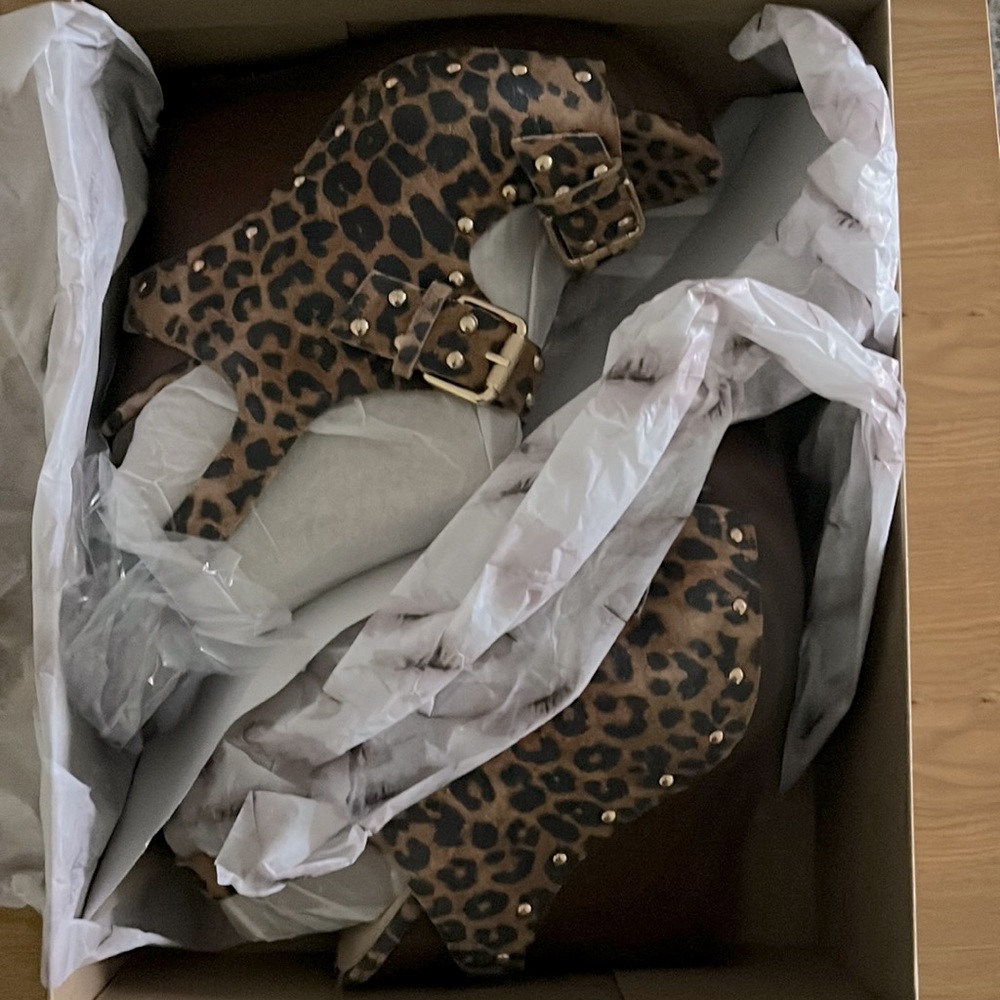 Jessica Simpson Tymina size 8.5 women